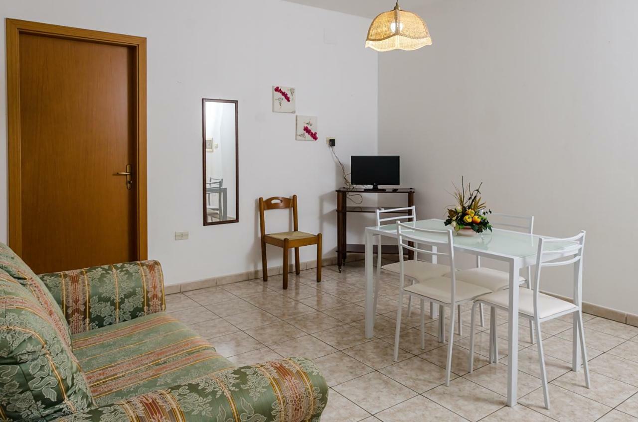 Appartamento Serena Felline Esterno foto